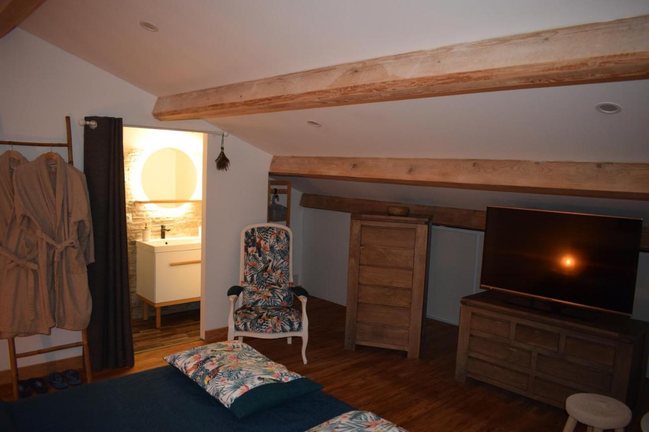 Domaine La Tuilerie Bed & Breakfast Guitres Bagian luar foto