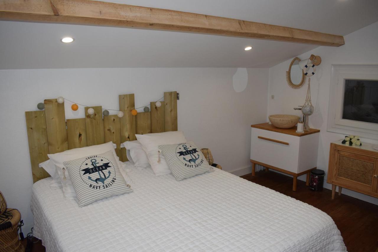 Domaine La Tuilerie Bed & Breakfast Guitres Bagian luar foto
